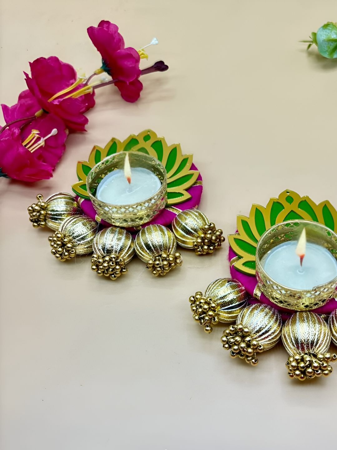

THE HOME CO. Green & Gold-Toned 2 Pieces Lotus Tea Light Candle Holder