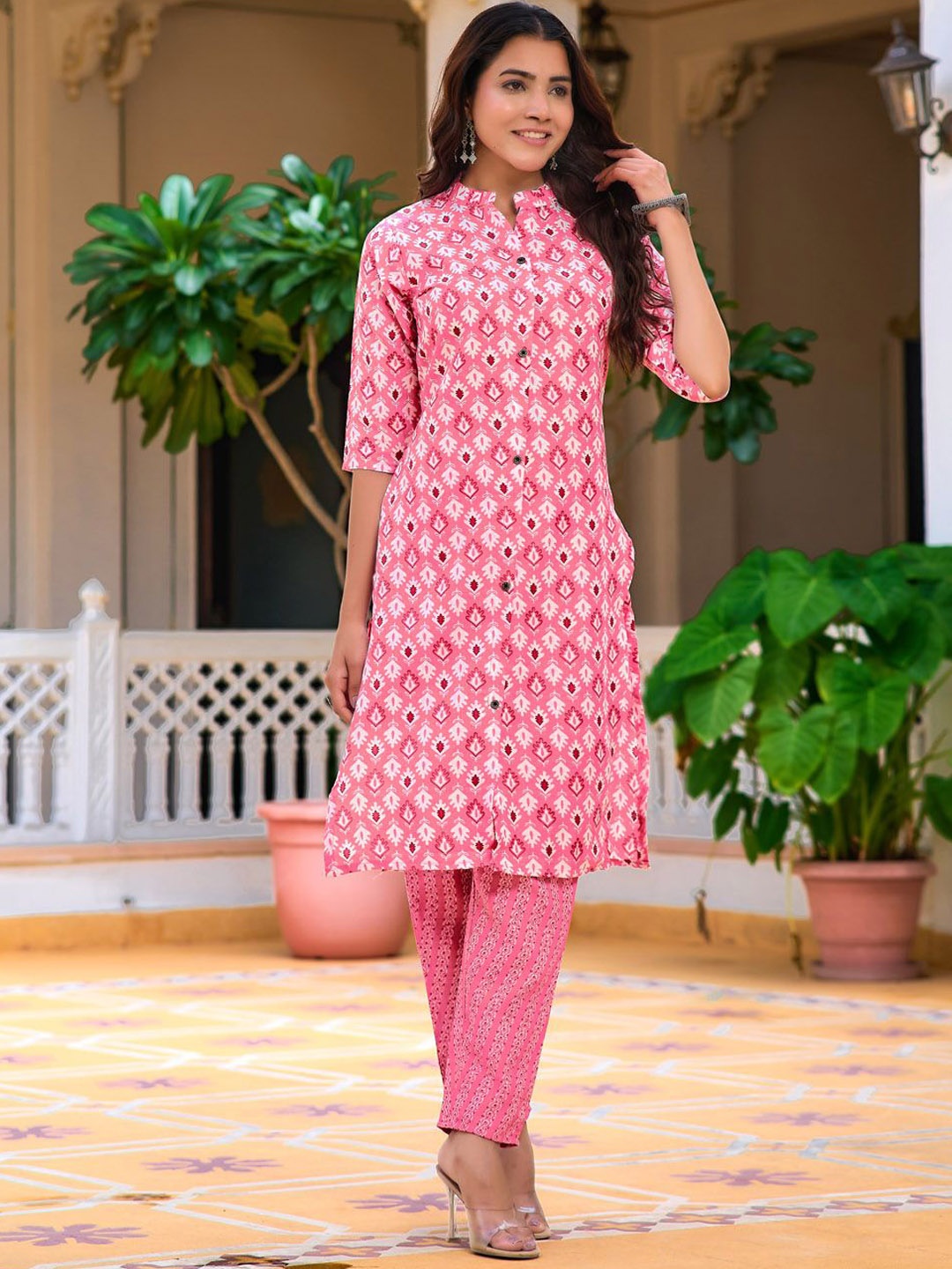 

KALINI Ethnic Motifs Printed Mandarin Collar Kurta With Trousers, Pink