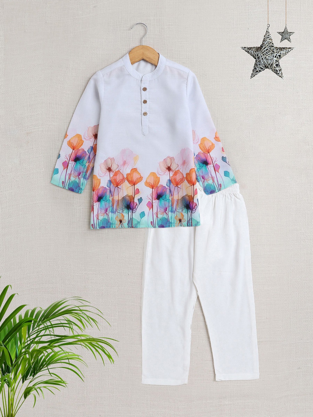 

The Magic Wand Boys Floral Printed Straight Kurta with Pyjamas, Off white