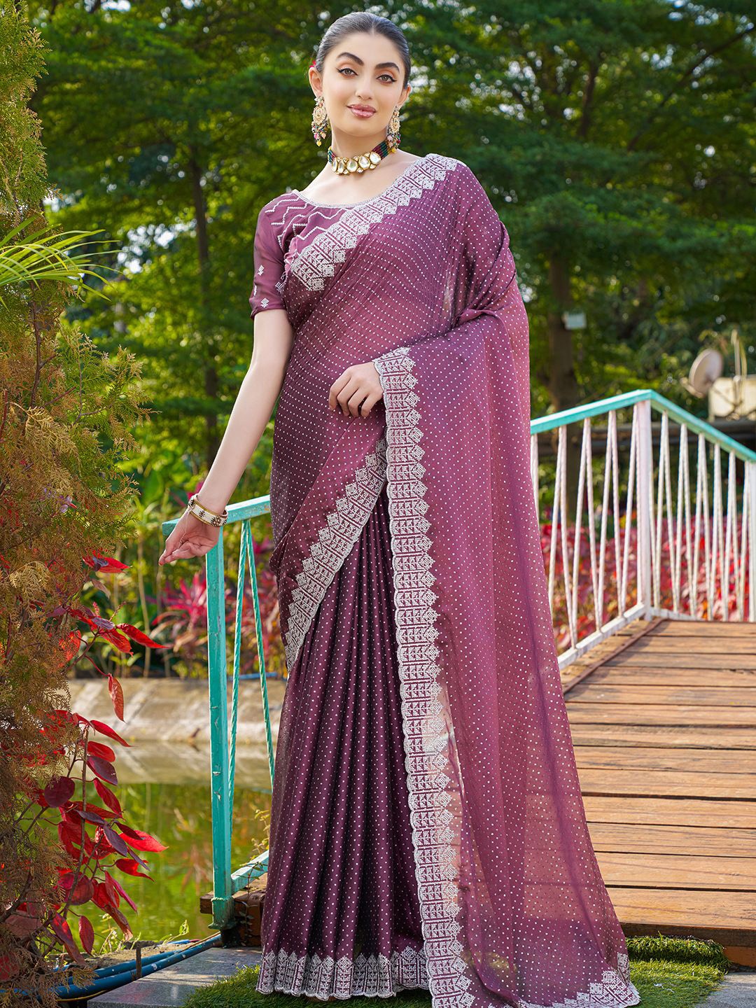 

Sitanjali Ethnic Motifs Sequinned Maheshwari Saree, Magenta