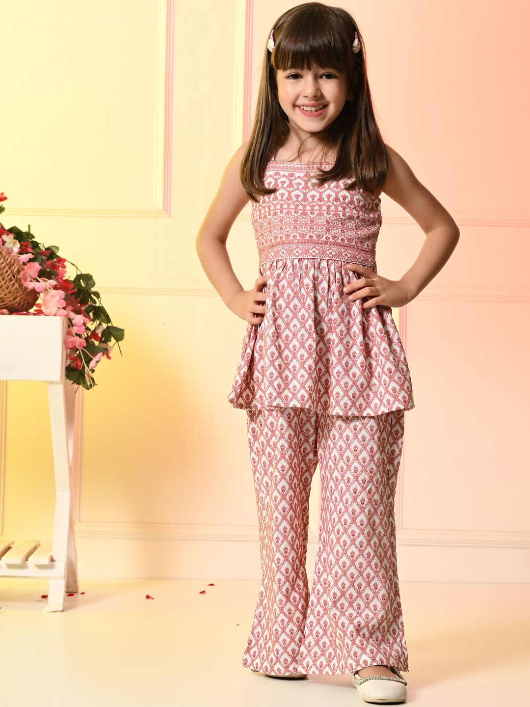 

Muffin Shuffin Girls Ethnic Motifs Embroidered Thread Work Kurta with Palazzo, Pink