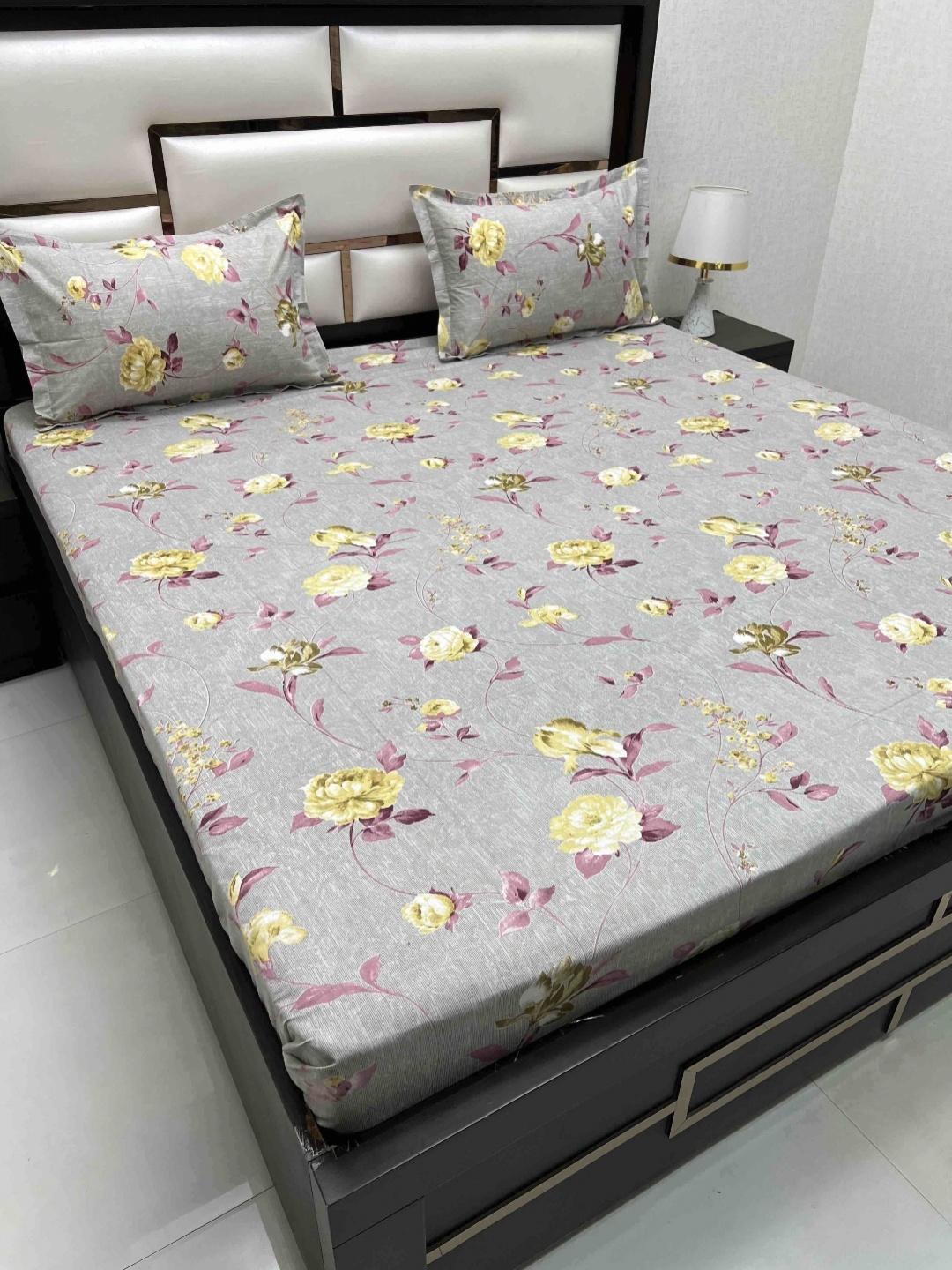 

Pure Decor Velar Grey Floral Pure Cotton 350 TC Super King Bedsheet Set-2.75 m x 3.05 m