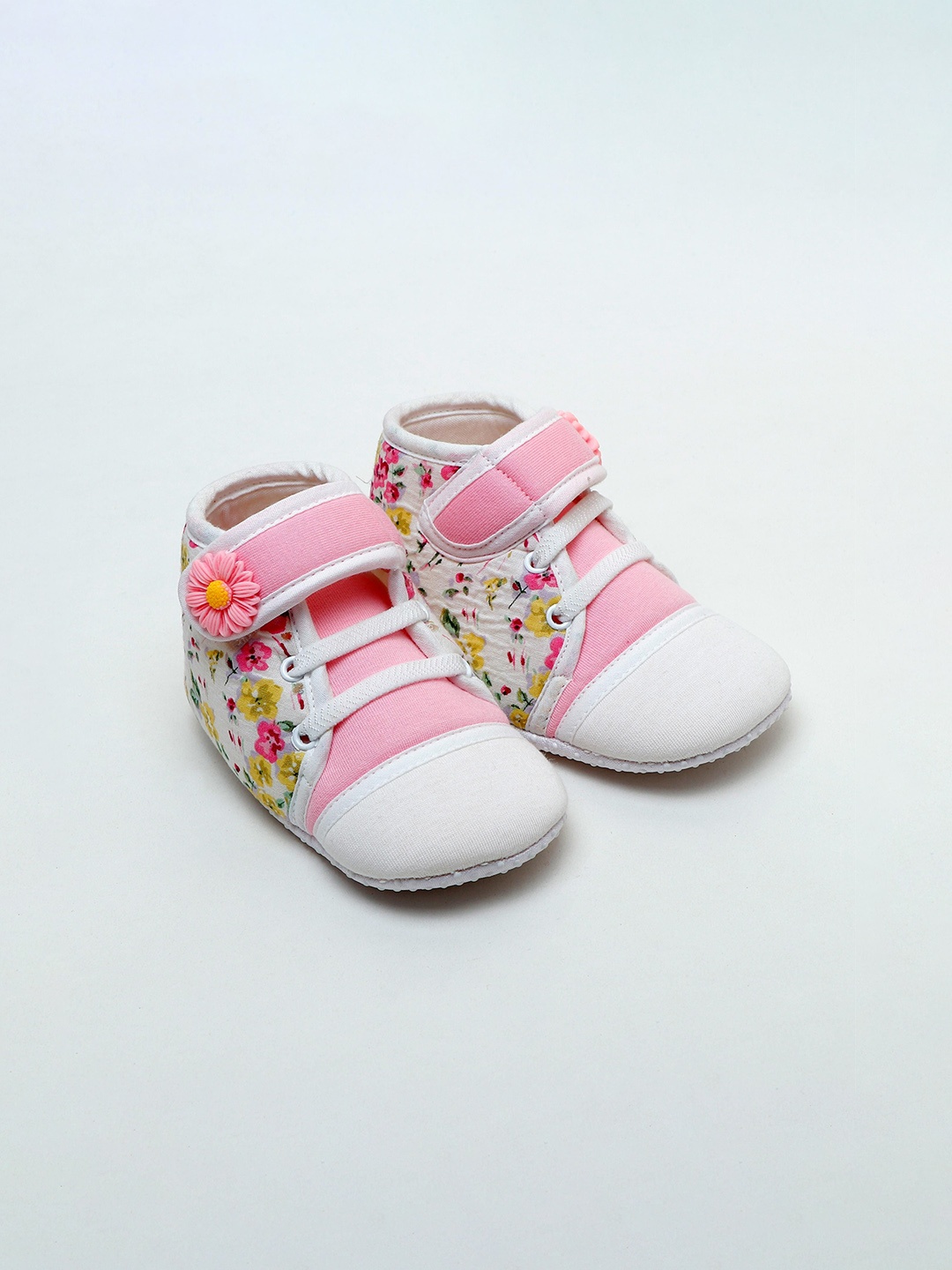 

Daizy Girls Printed Sneakers, Pink