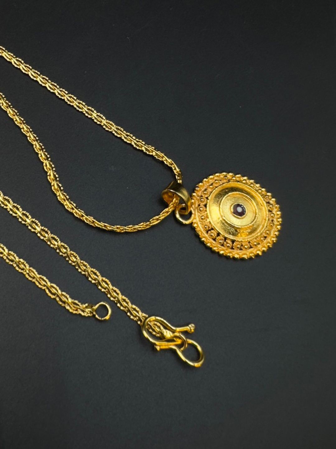 

Estele Gold-Plated Circular Pendant With Chain