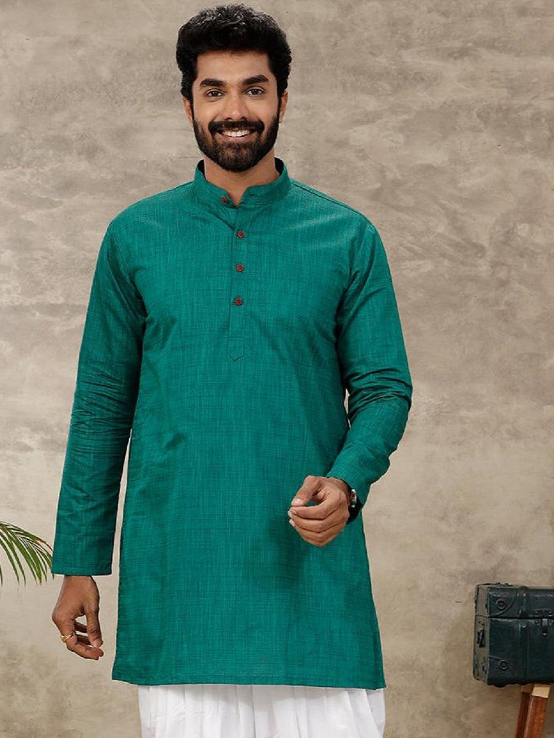 

Ramraj Mandarin Collar Cotton Straight Kurta, Green