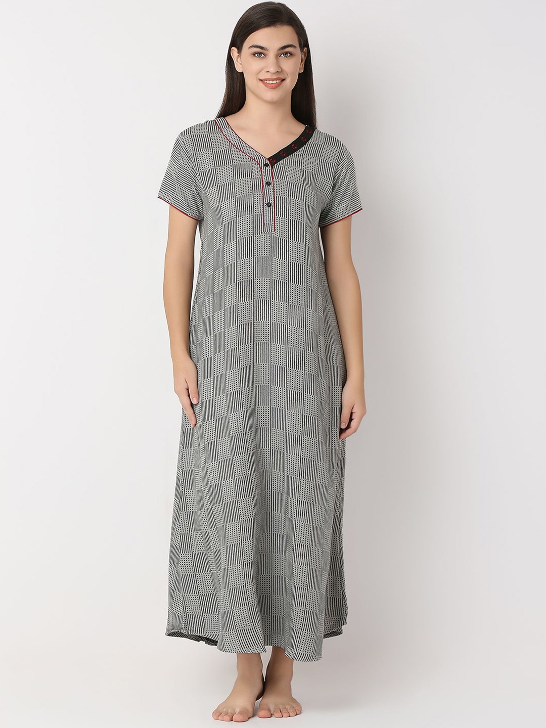 

Juliet Women Geometric Printed Maxi Nightdress, Black