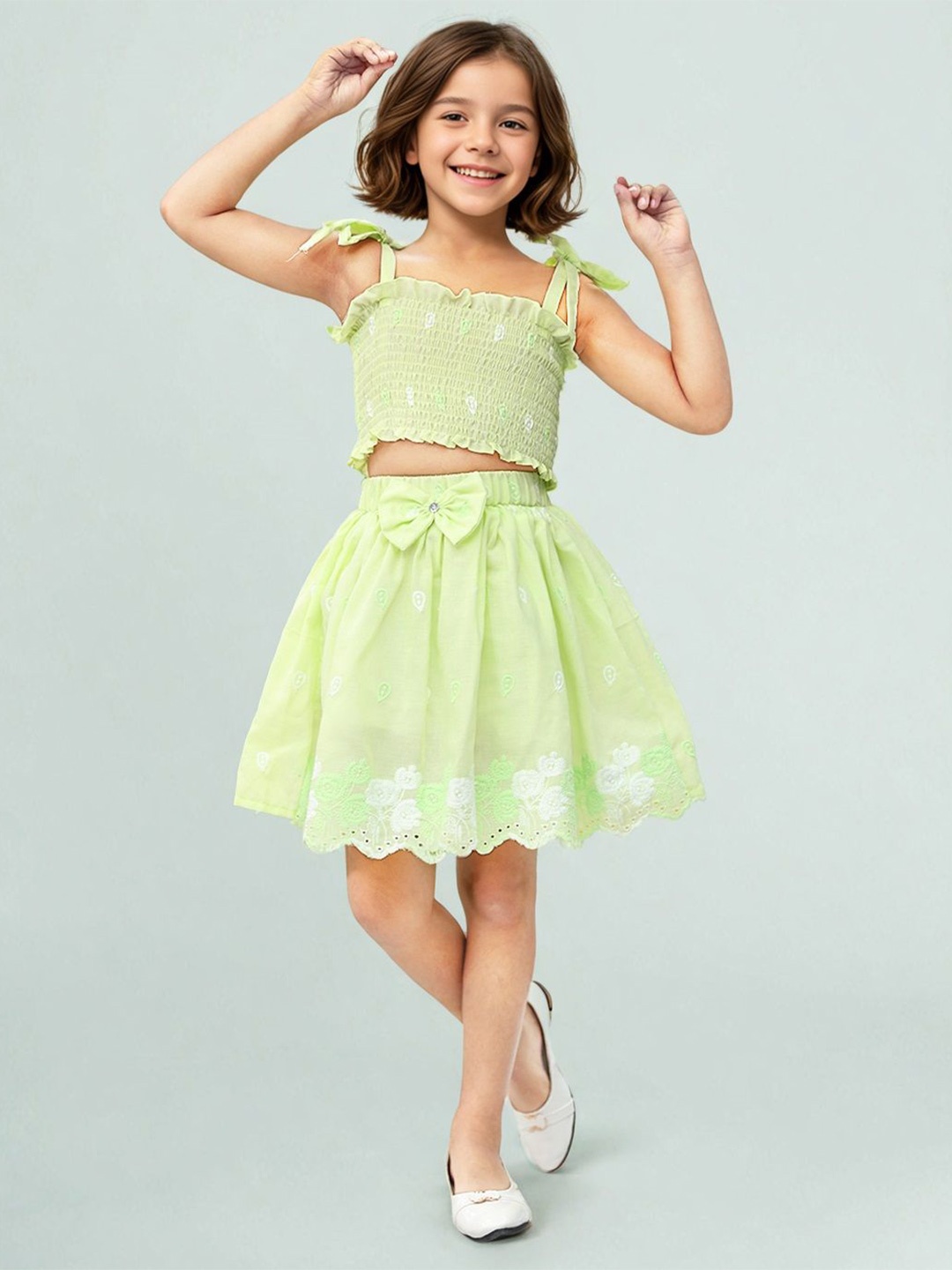 

Toonyport Girls Floral Embroidered Pure Cotton Top With Skirt, Green