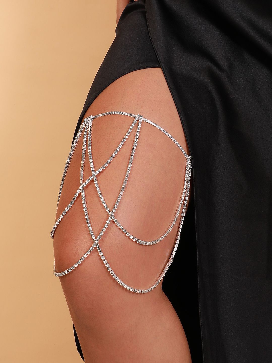 

SOHI Bijou Silver-Plated Crystal Studded Leg Chain