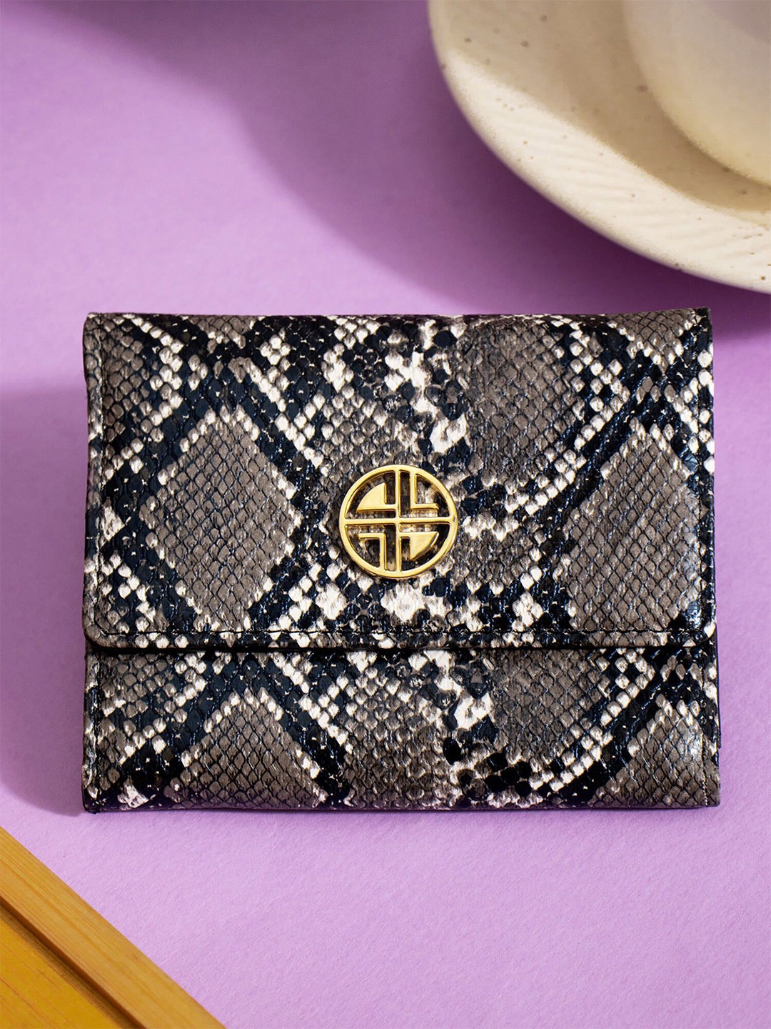

Carlton London Women Printed PU Two Fold Wallet, Black