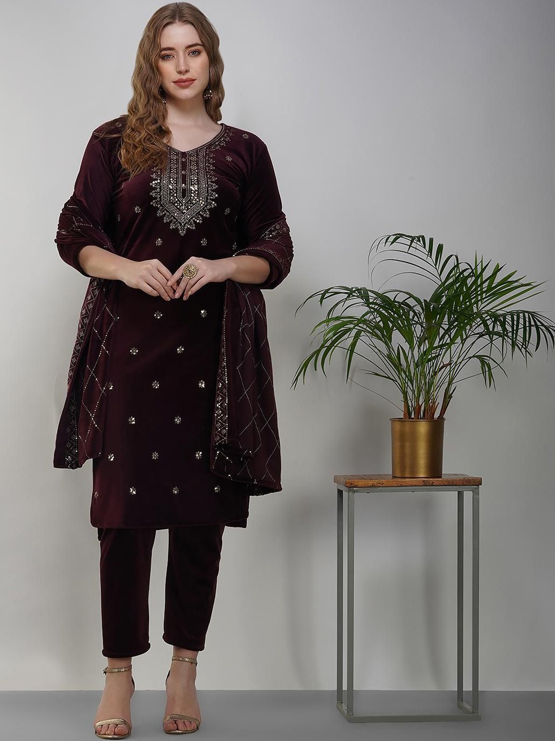 

Ziva Fashion Floral Embroidered V-Neck Regular Sequinned Kurta With Trouser With Dupatta, Burgundy