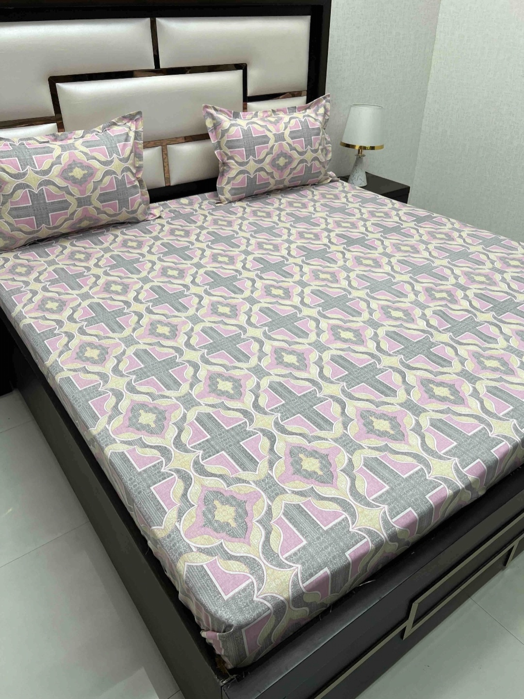 

Pure Decor Velar Pink Ethnic Pure Cotton 400 TC Super King Bedsheet Set-2.74 m x 3.04 m