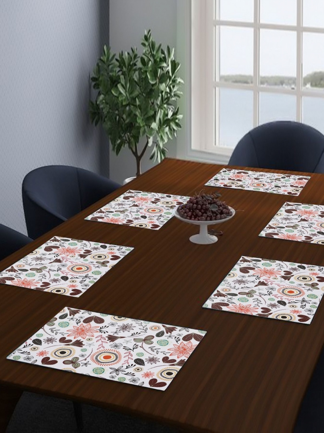 

LooMantha Purple & White 6 Pieces Printed Rectangle Shaped Table Placemats