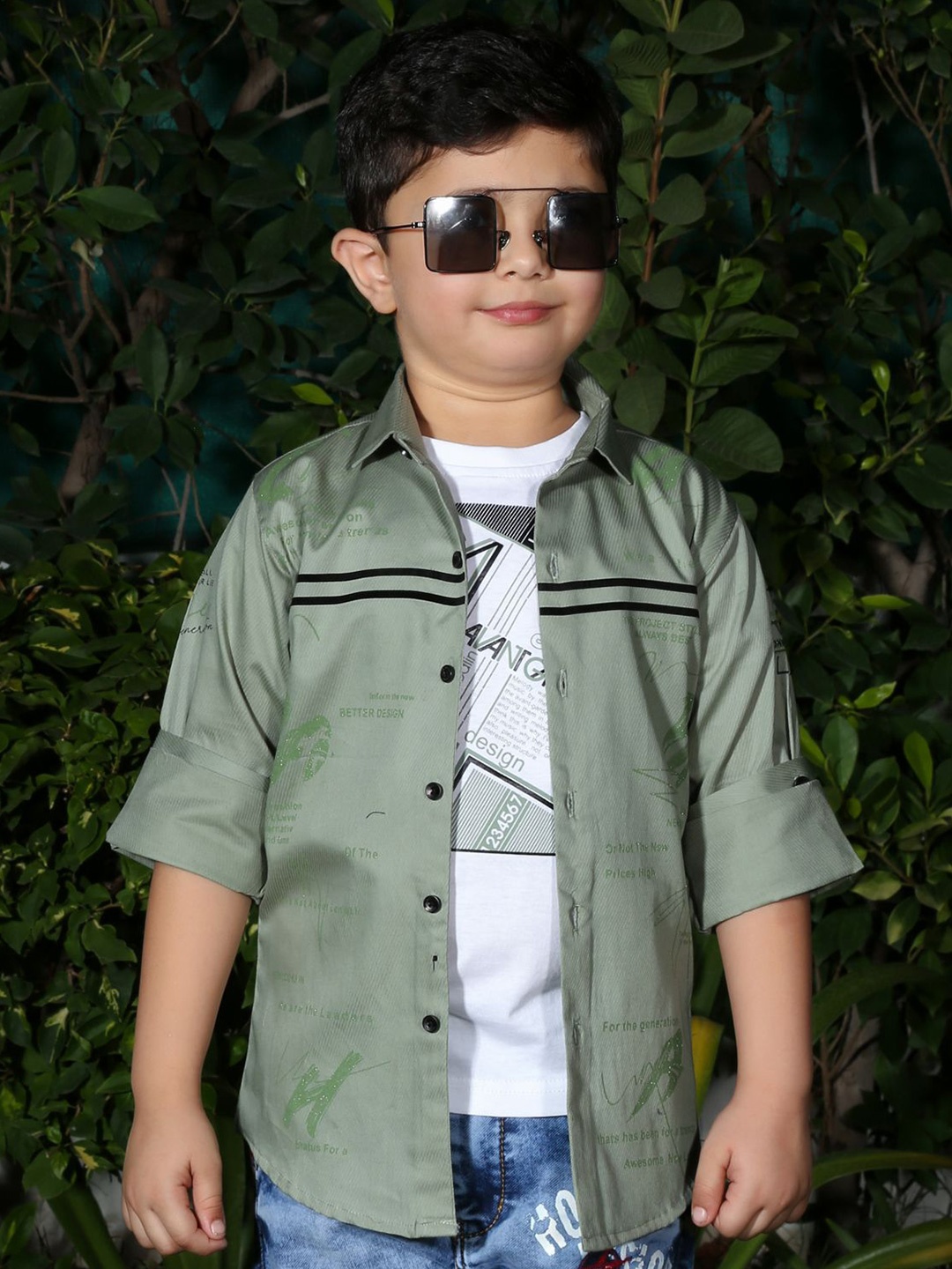 

MashUp Boys Classic Spread Collar Typography Printed Cotton Casual Shirt, Grey