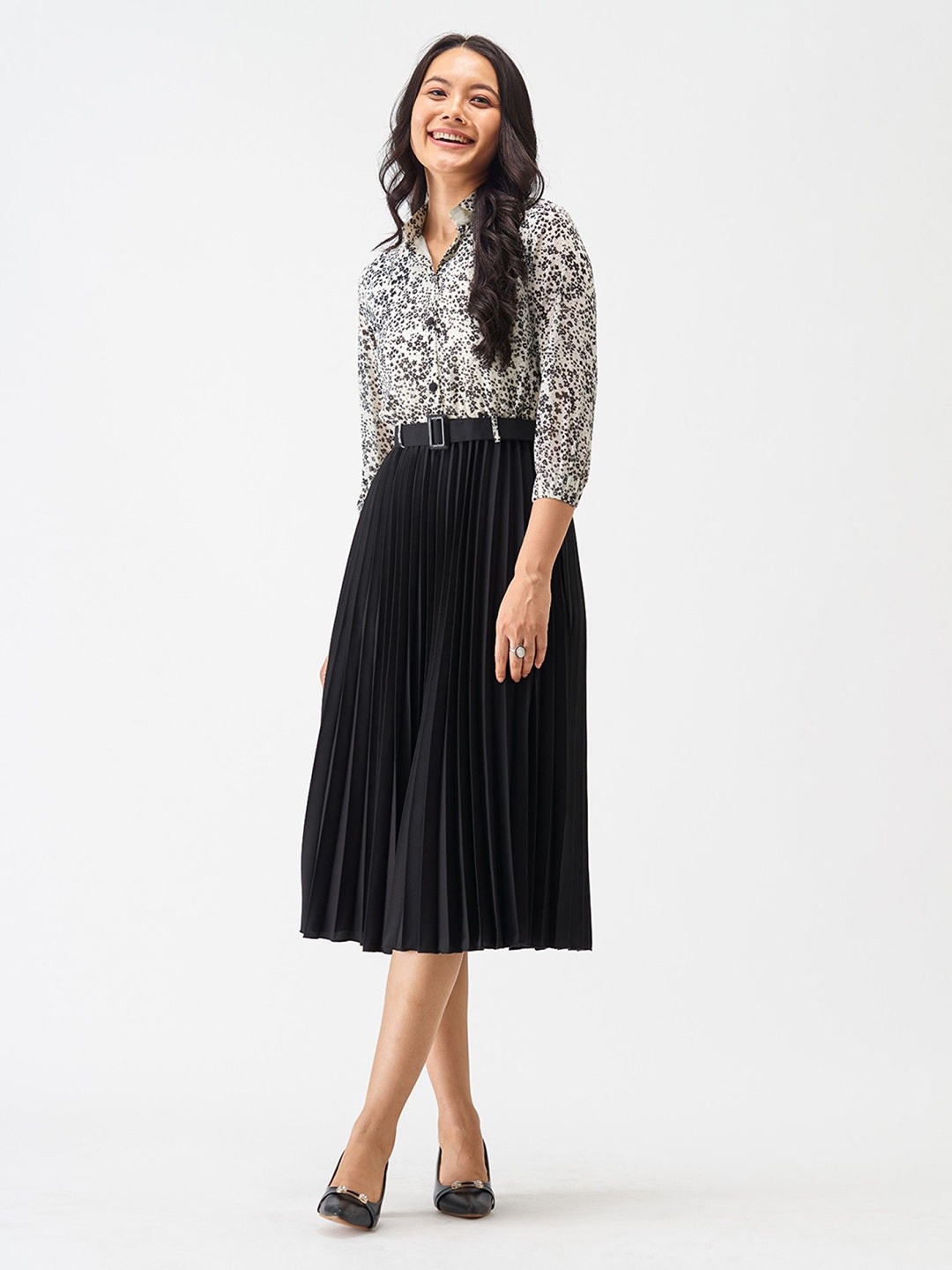 

Raiyani Enterprise Women Floral Printed Applique Fit & Flare Maxi Dress, Black
