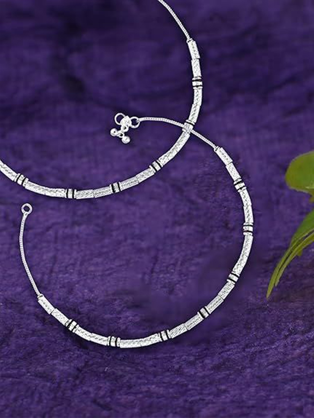 

Heer Collection Set Of 2 Silver-Plated Stone Studded Anklets