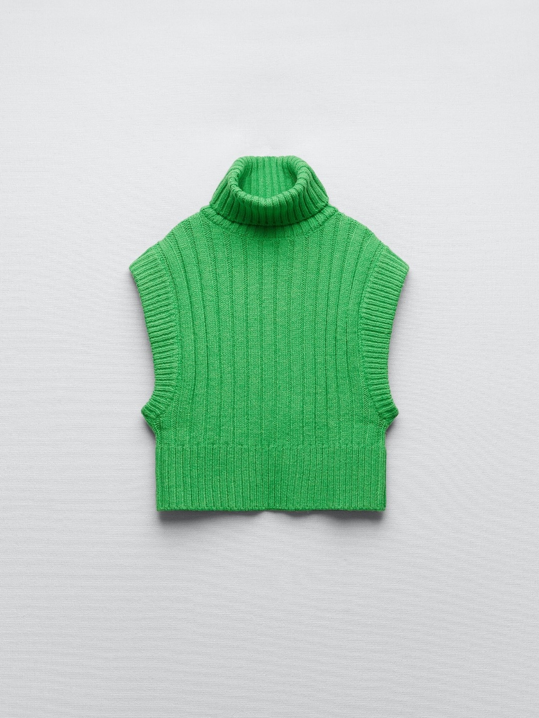 

ZARA Women Green Waistcoat