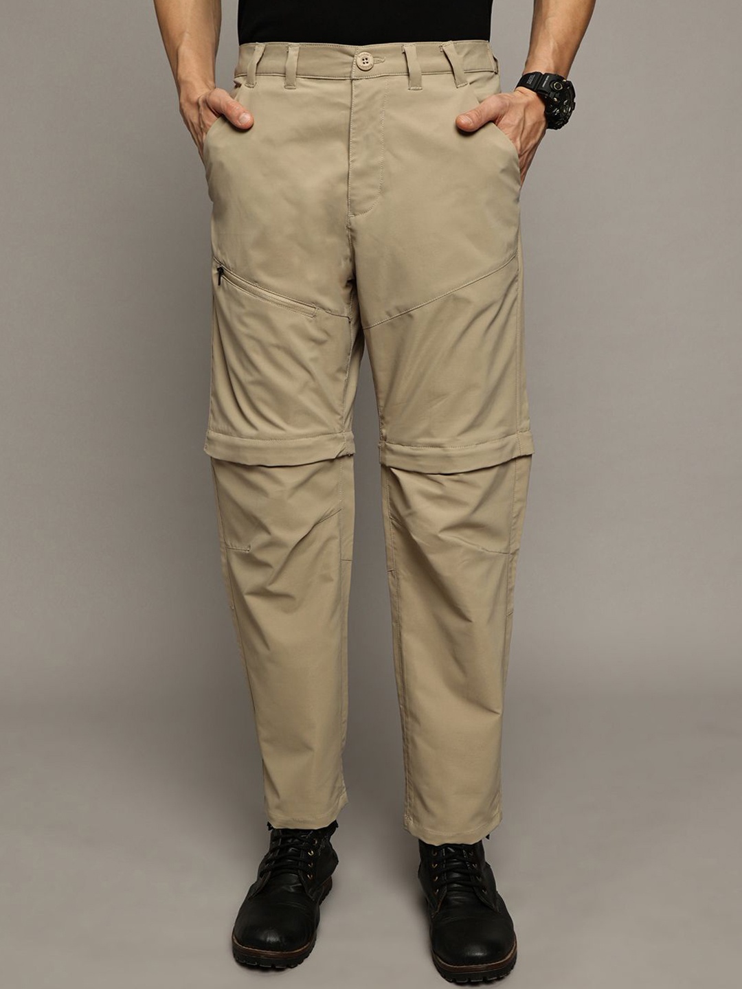 

The Roadster Lifestyle Co. Men's Relaxed Fit Trousers, Khaki