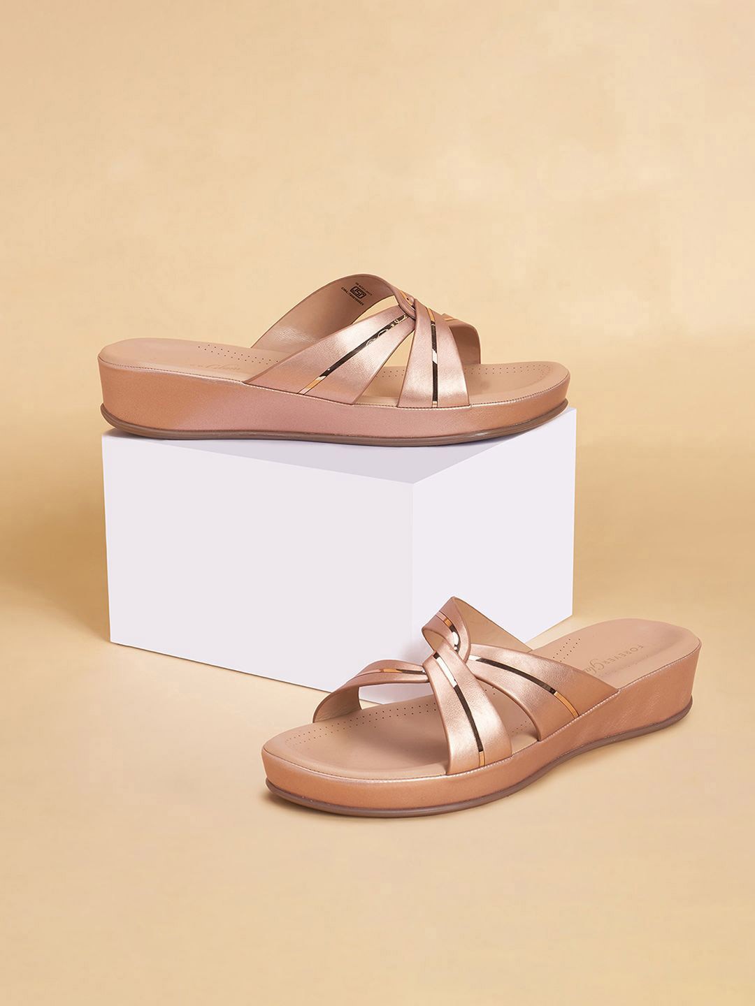 

Forever Glam by Pantaloons Women Open Toe Flats, Rose gold