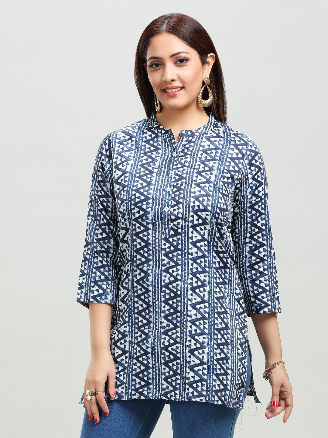 

COTTON CULTURE Women Pure Cotton Geometric Printed Kurti, Navy blue