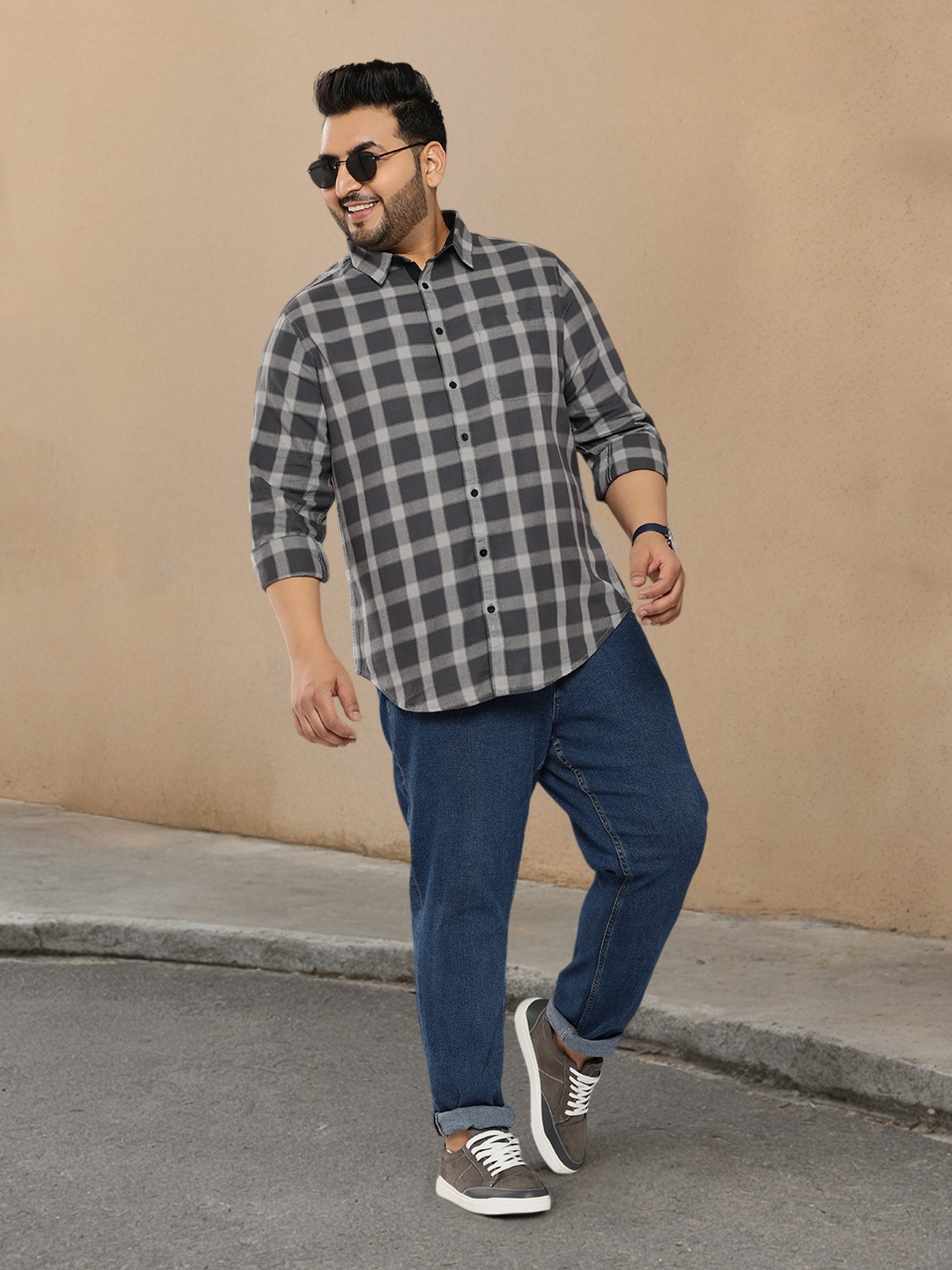 

Sztori Plus Size Windowpane Checks Pure Cotton Shirt, Charcoal