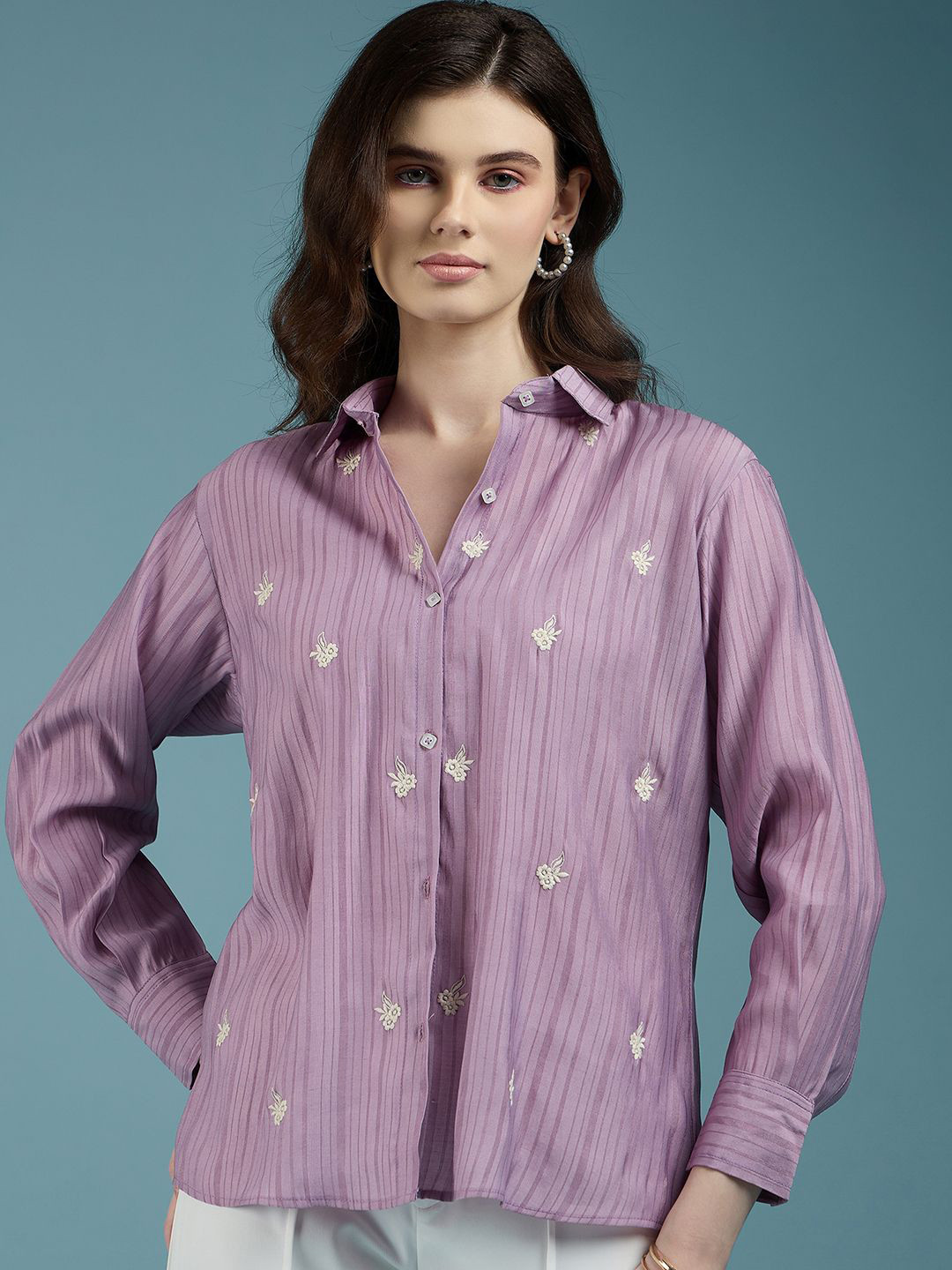 

DressBerry Women Spread Collar Conversational Printed Relaxed Fit Casual Shirt, Lavender