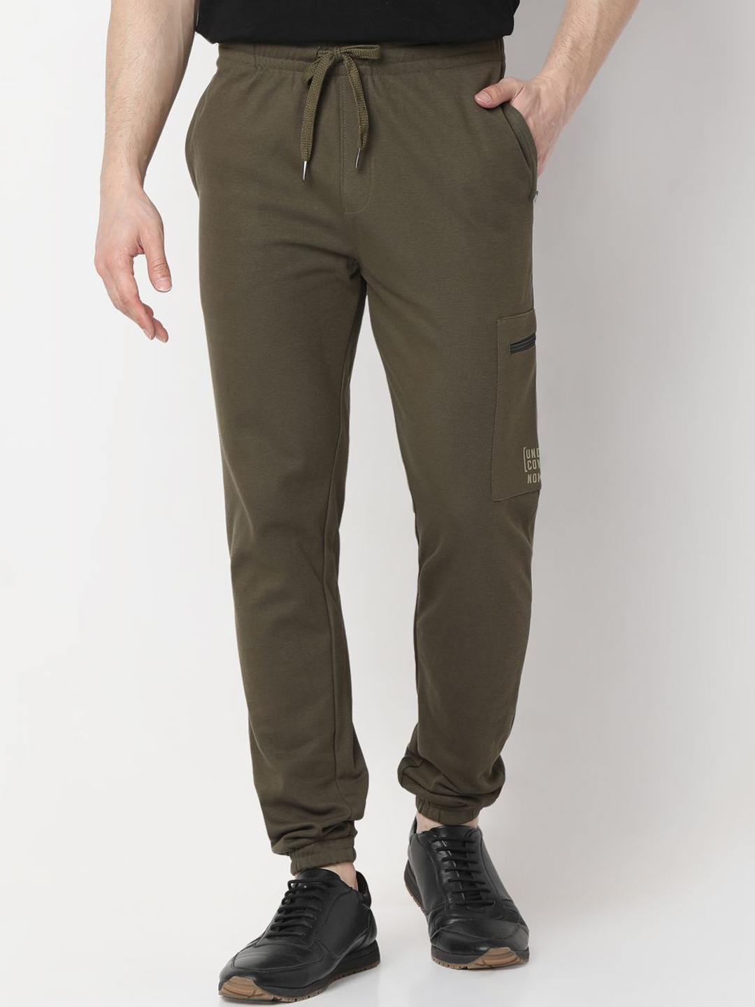 

UnderJeans by Spykar Men Mid-Rise Track Pants, Olive