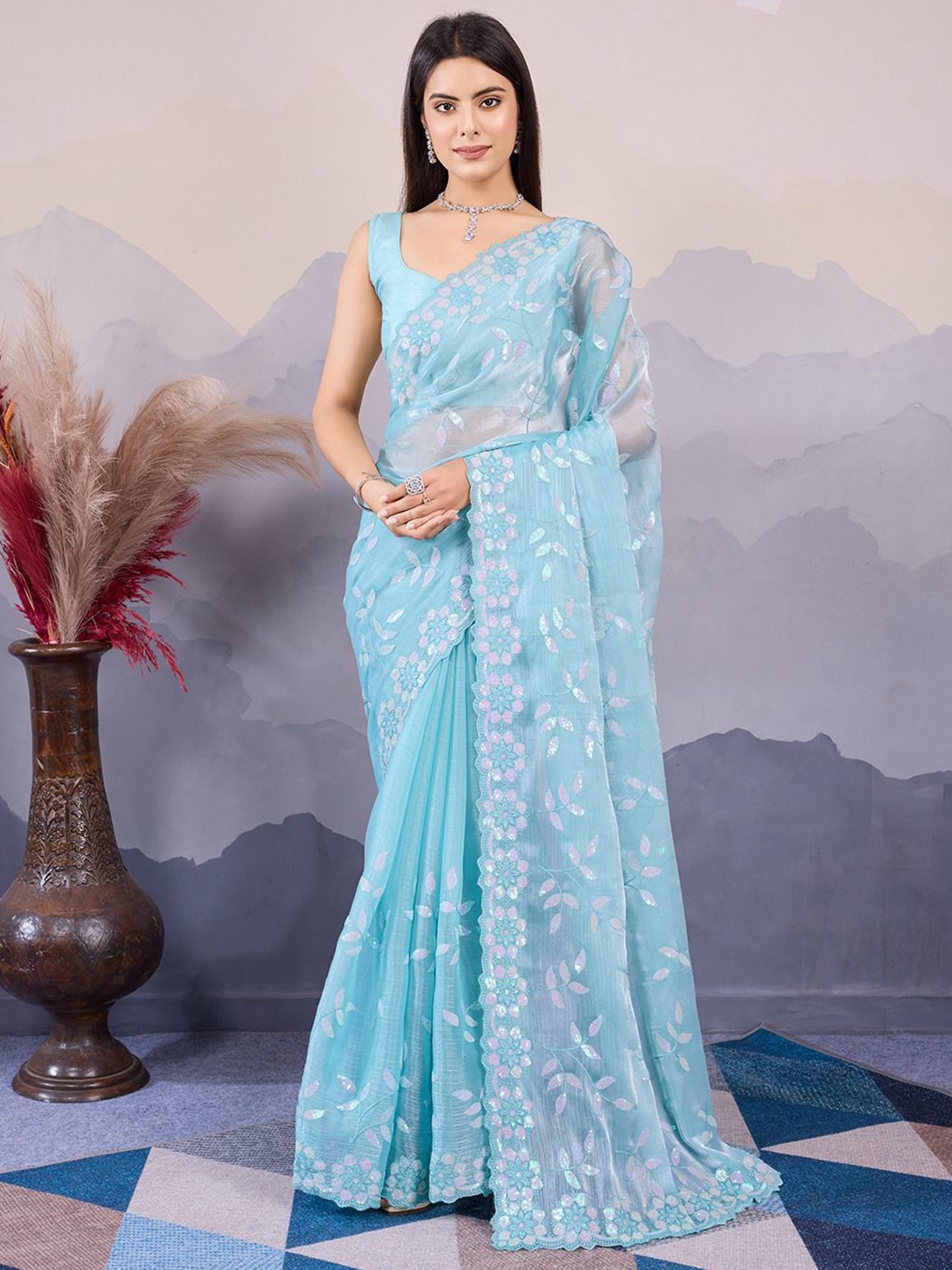 

VenderVilla Floral Embroidered Silk Blend Fusion Saree, Blue
