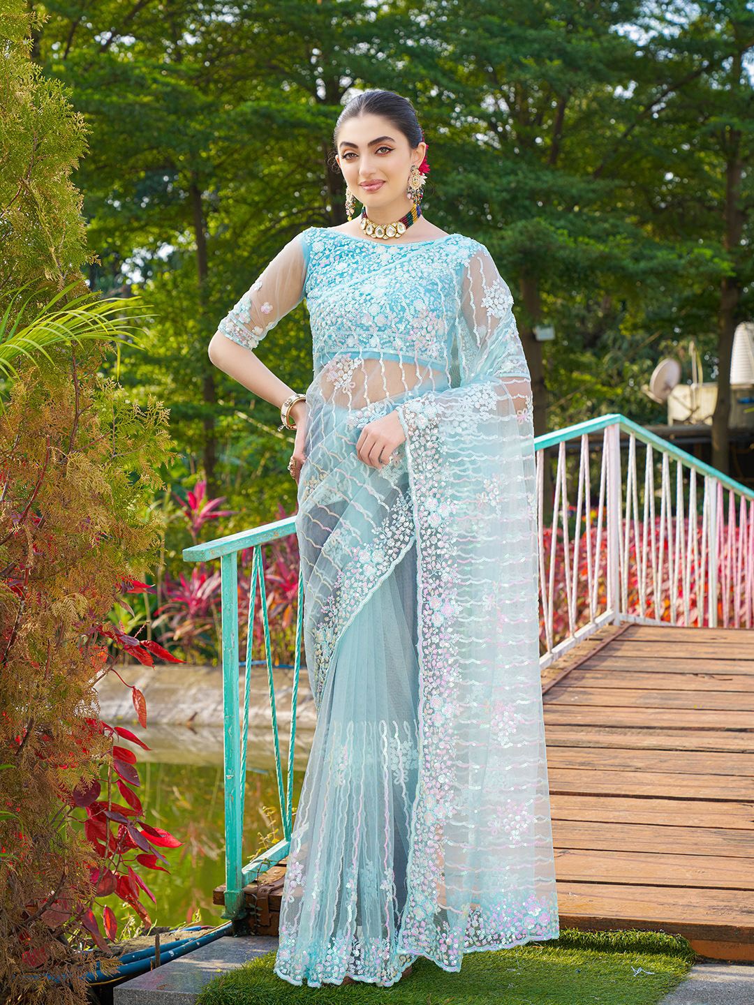 

Sitanjali Embellished Sequinned Net Maheshwari Saree, Turquoise blue