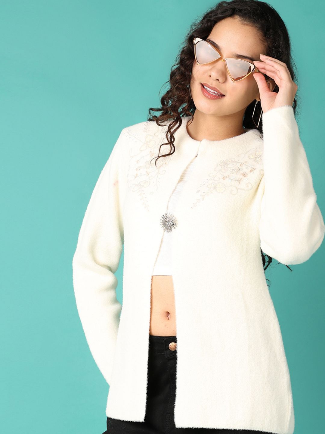

V-Mart Women Floral Embroidered Cardigan, Off white