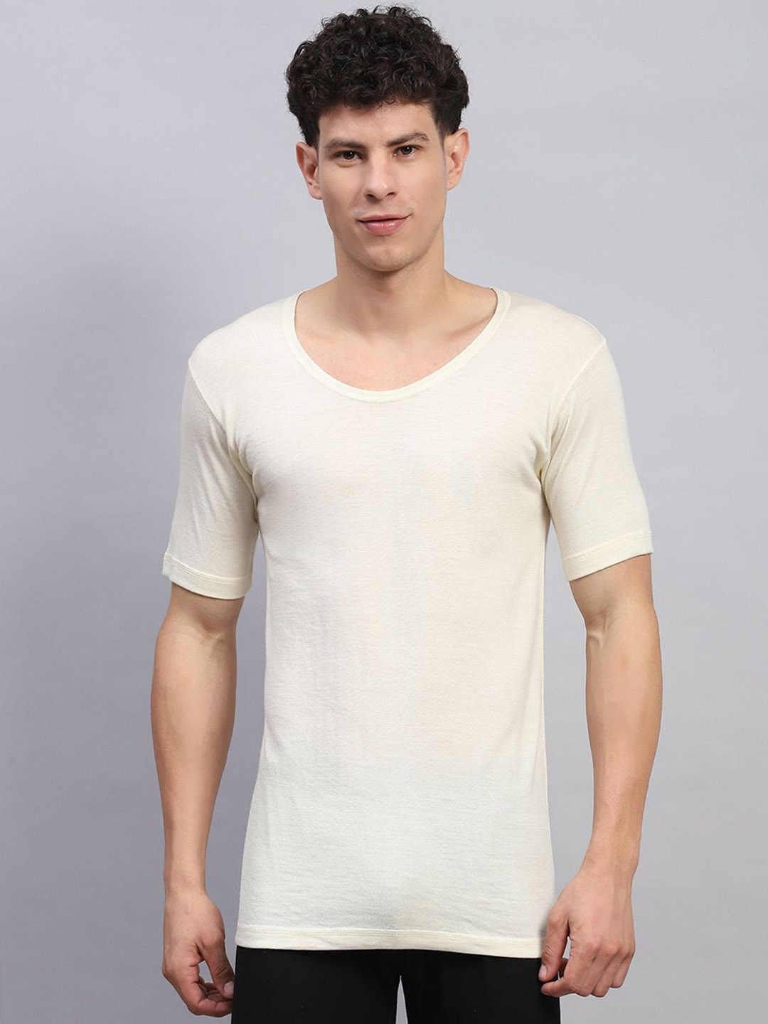 

Monte Carlo Men Round Neck Half Sleeve Thermal Tops, Cream