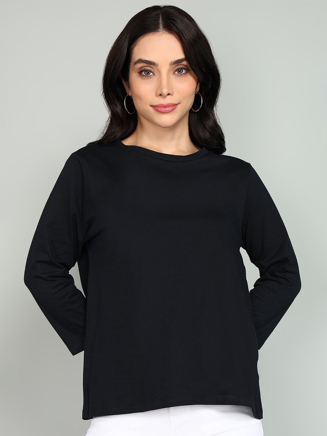 

The Roadster Lifestyle Co. Women Solid Round Neck Pure Cotton T-shirt, Black