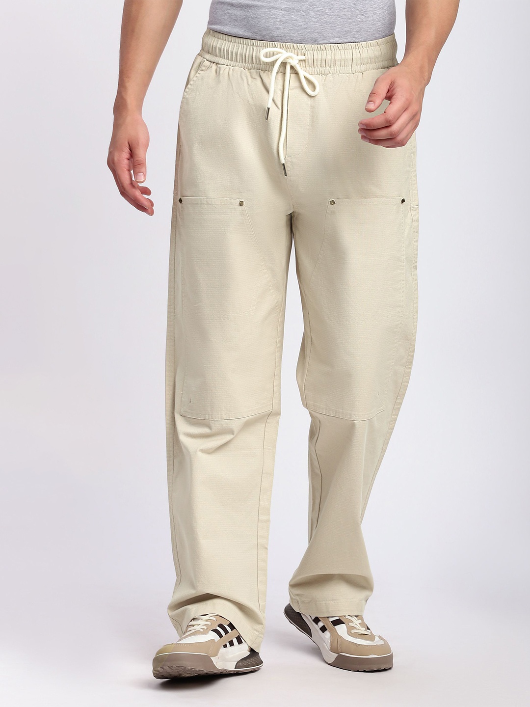 

Beyoung Men Regular Fit Joggers Trousers, Cream