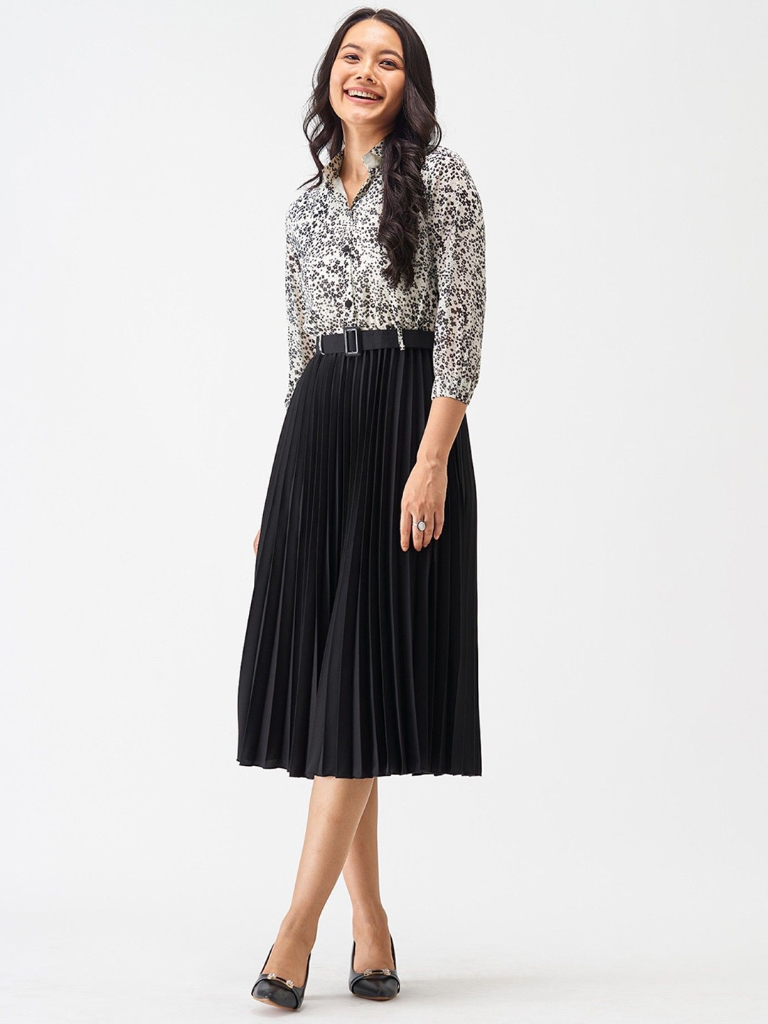 

Femvy Women Floral Printed Fit & Flare Dress, Black