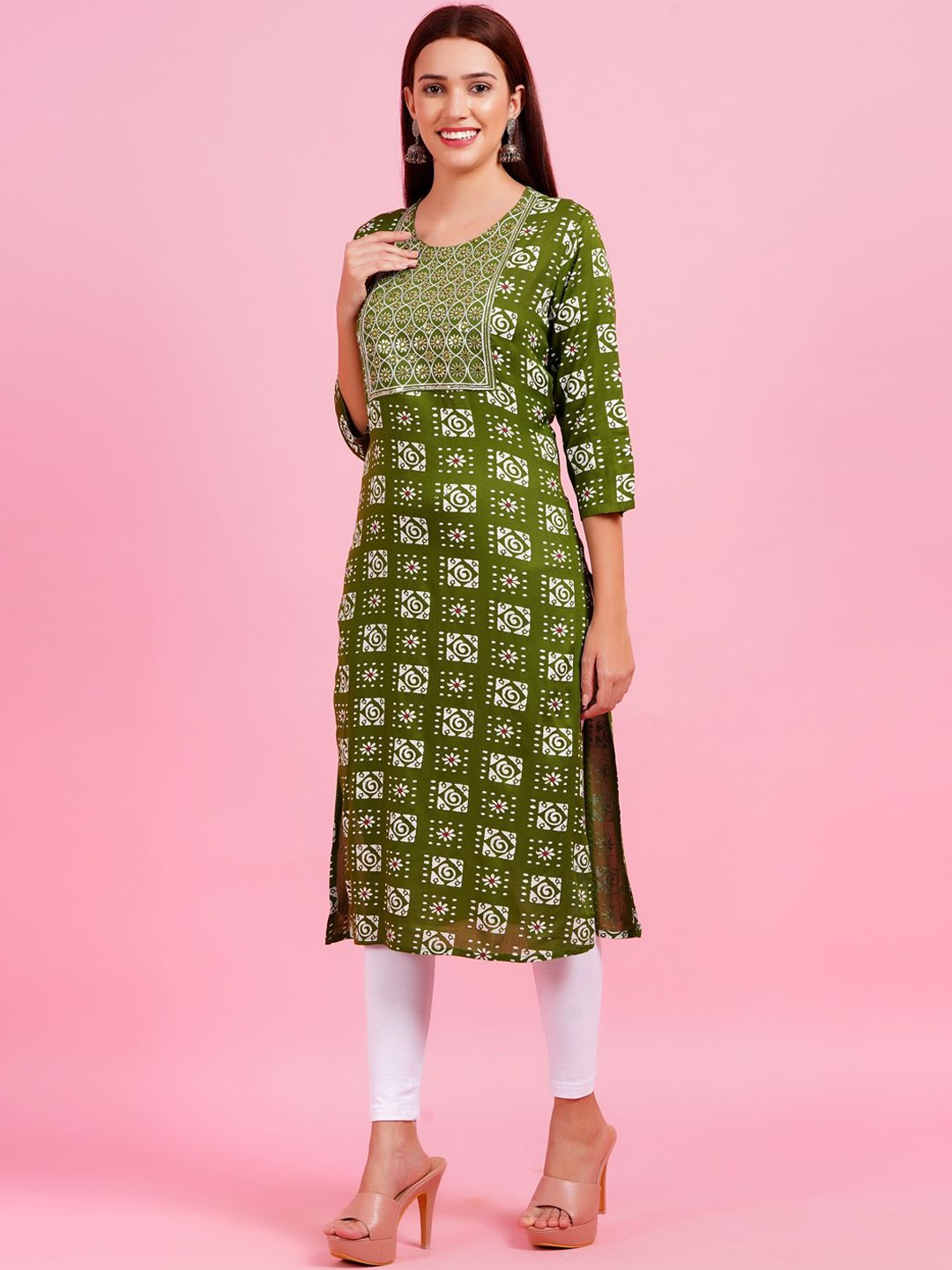 

HIGHLIGHT FASHION EXPORT Geometric Printed Thread Work Cotton Straight Kurta, Green