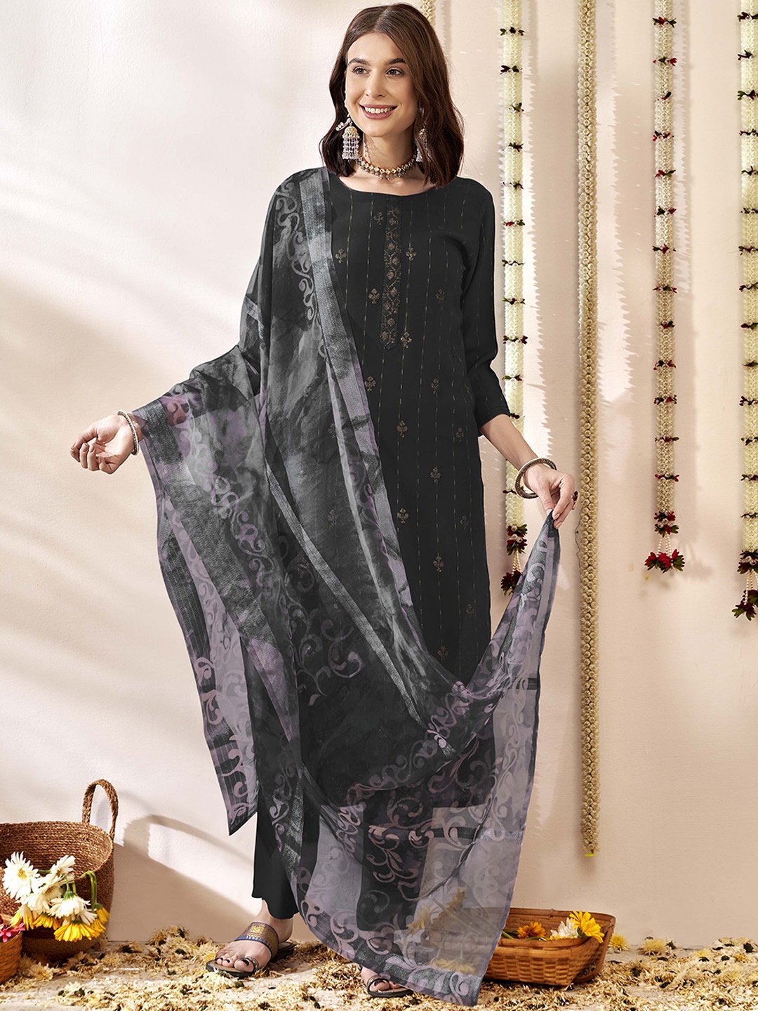 

Anouk Ethnic Motifs Regular Sequinned Straight Kurta with Trousers & Dupatta, Black