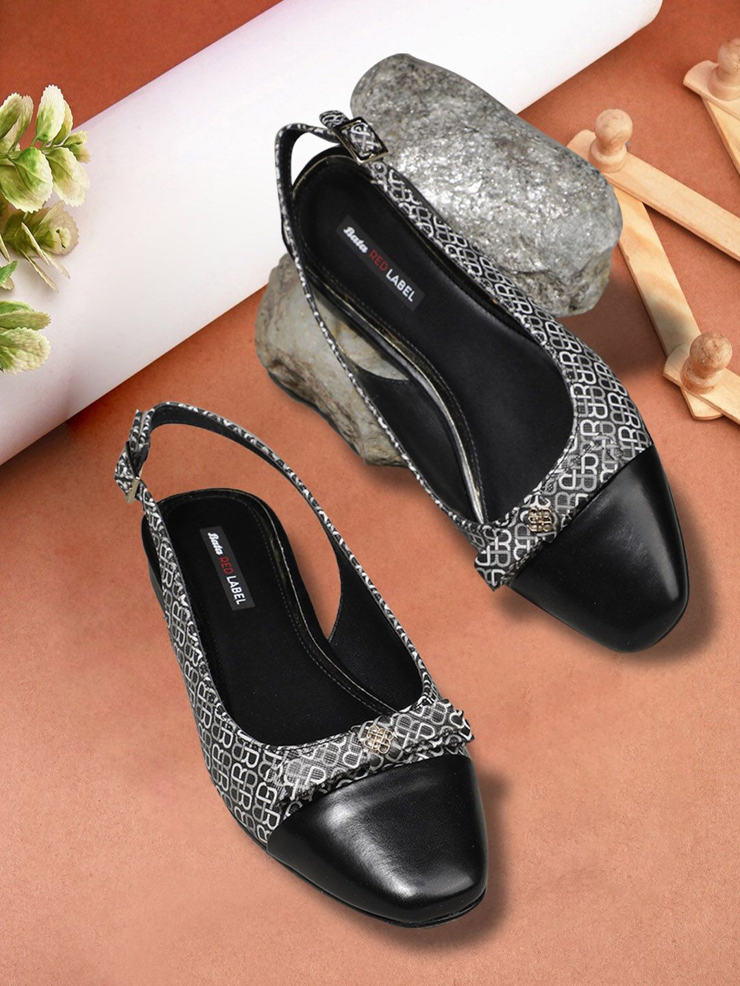 

Bata Women Synthetic Mules Flats, Black