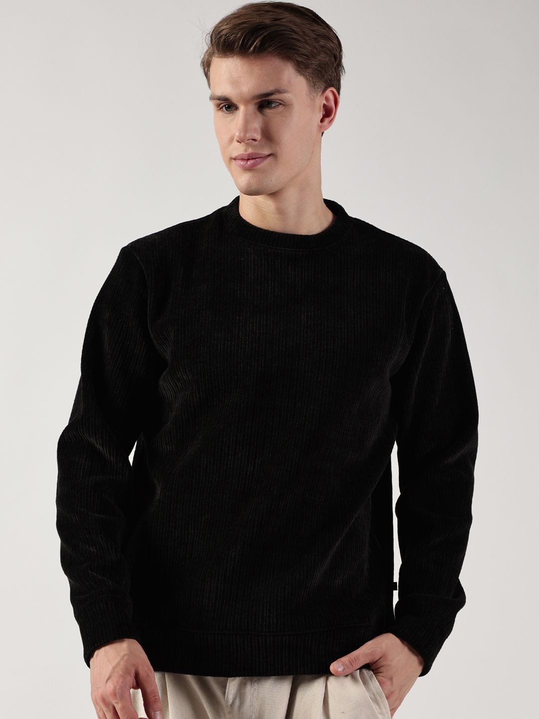 

Thomas Scott Men Solid Anti Odour Sweatshirt, Black