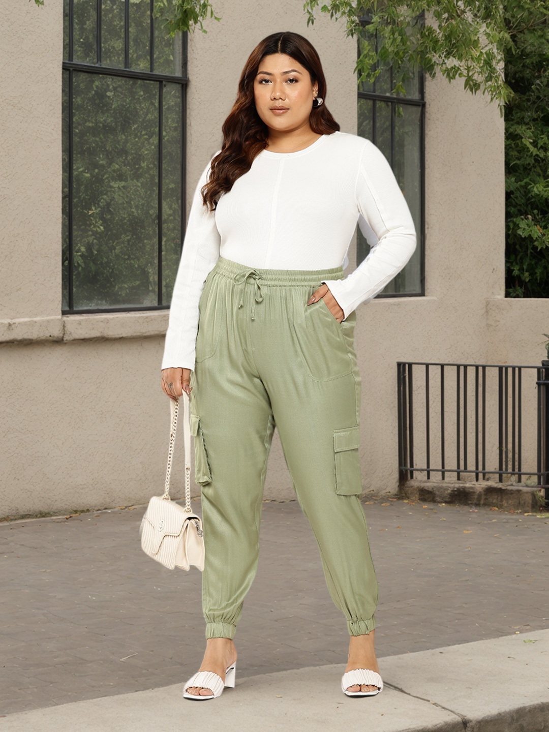 

Sztori Women Plus Size Pure Cotton Cargo Style Joggers, Green