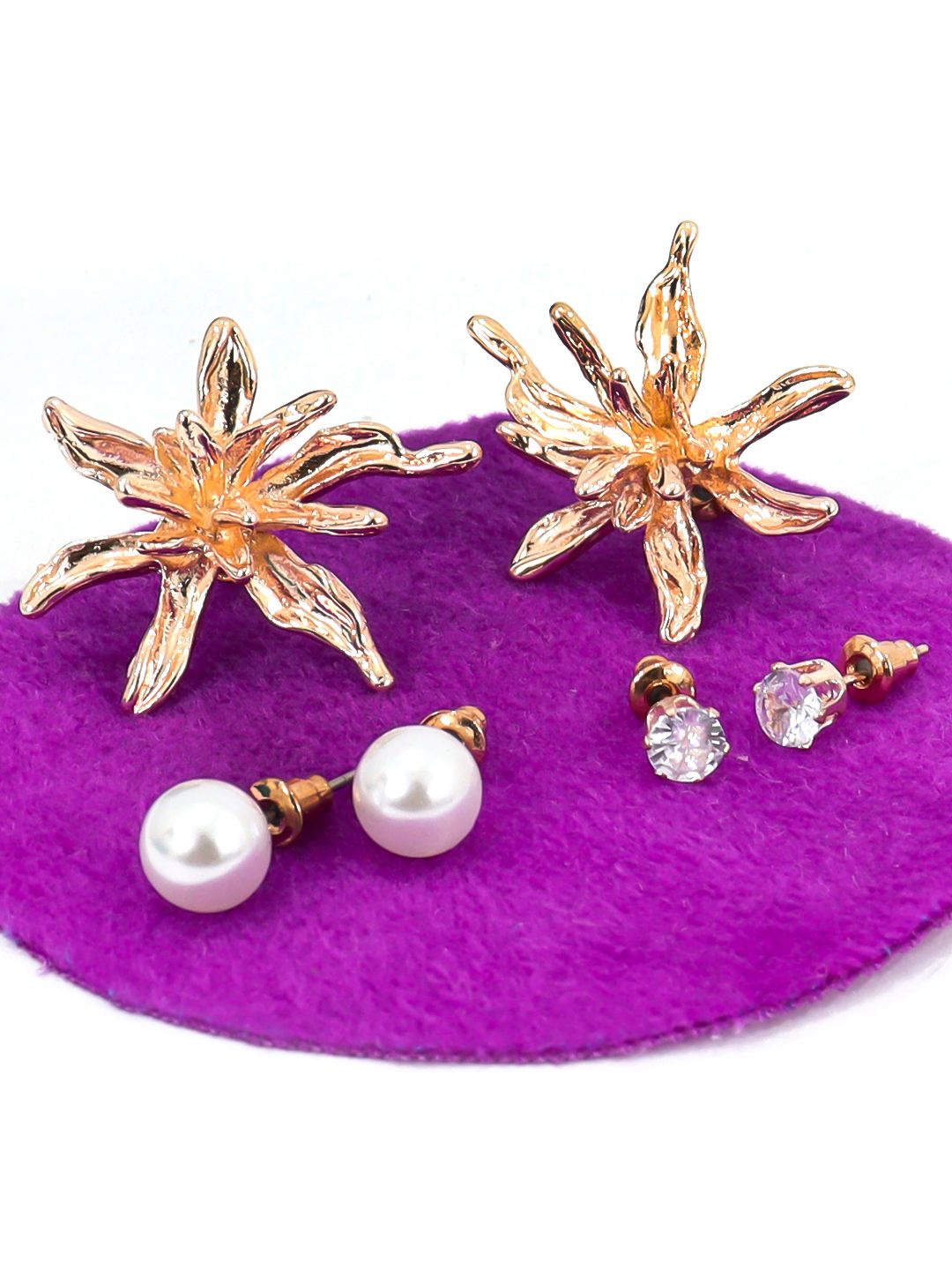 

VAGHBHATT Floral Studs Earrings, Gold