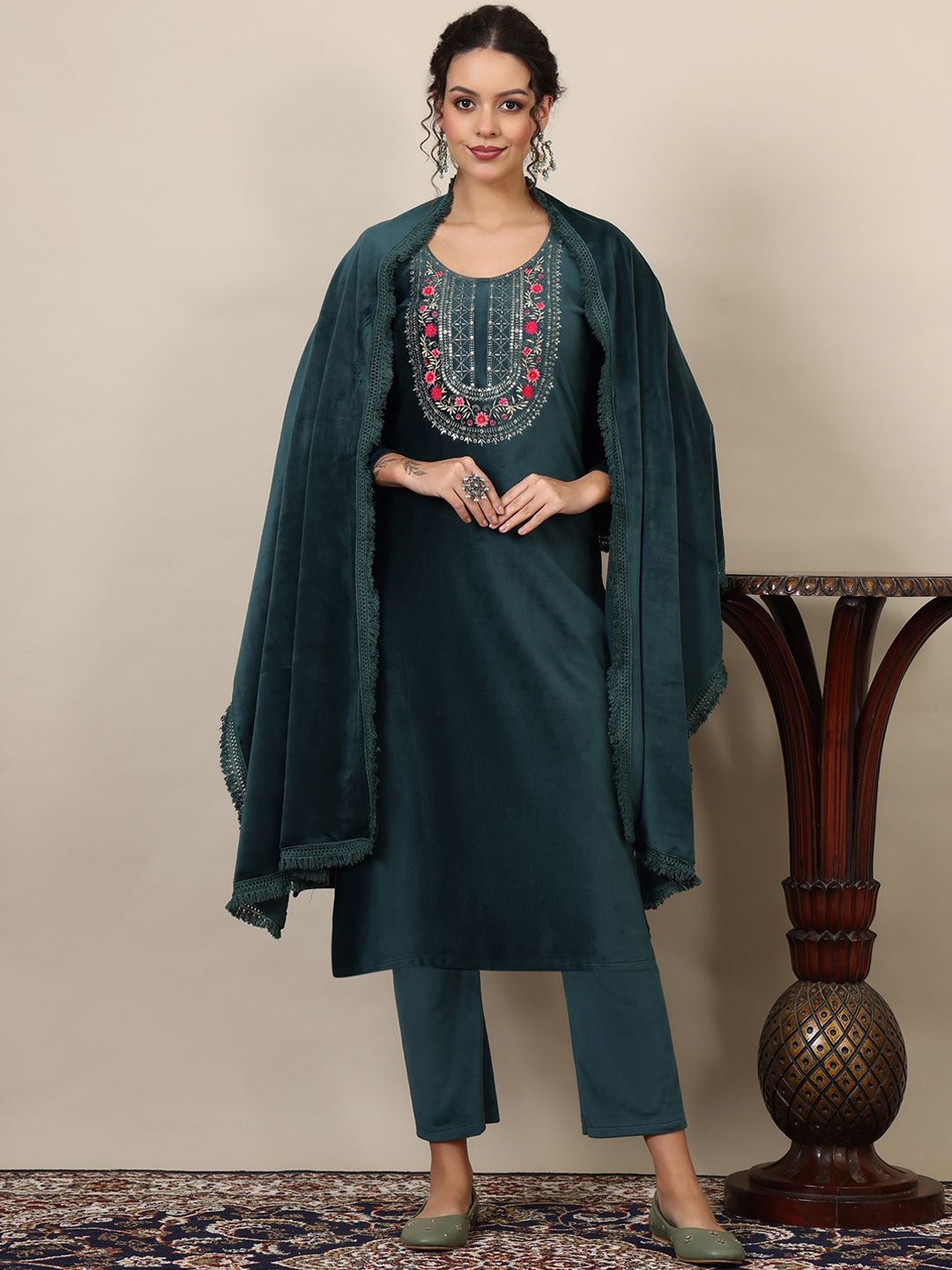 

Ziva Fashion Floral Embroidered Three-Quarter Sleeves Pure Wool Kurta & Trouser & Dupatta, Green