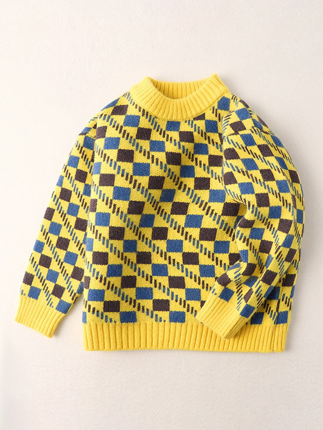 

LULU & SKY Girls Printed Pullover, Yellow