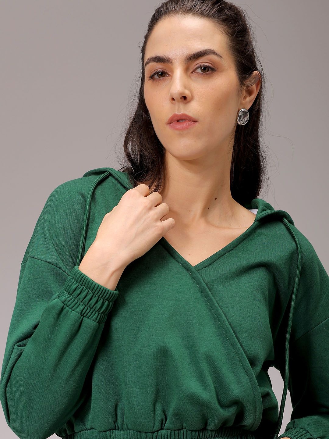 

Freehand by The Indian Garage Co Women Casual Hooded Long Sleeves Sweatshirt, Green