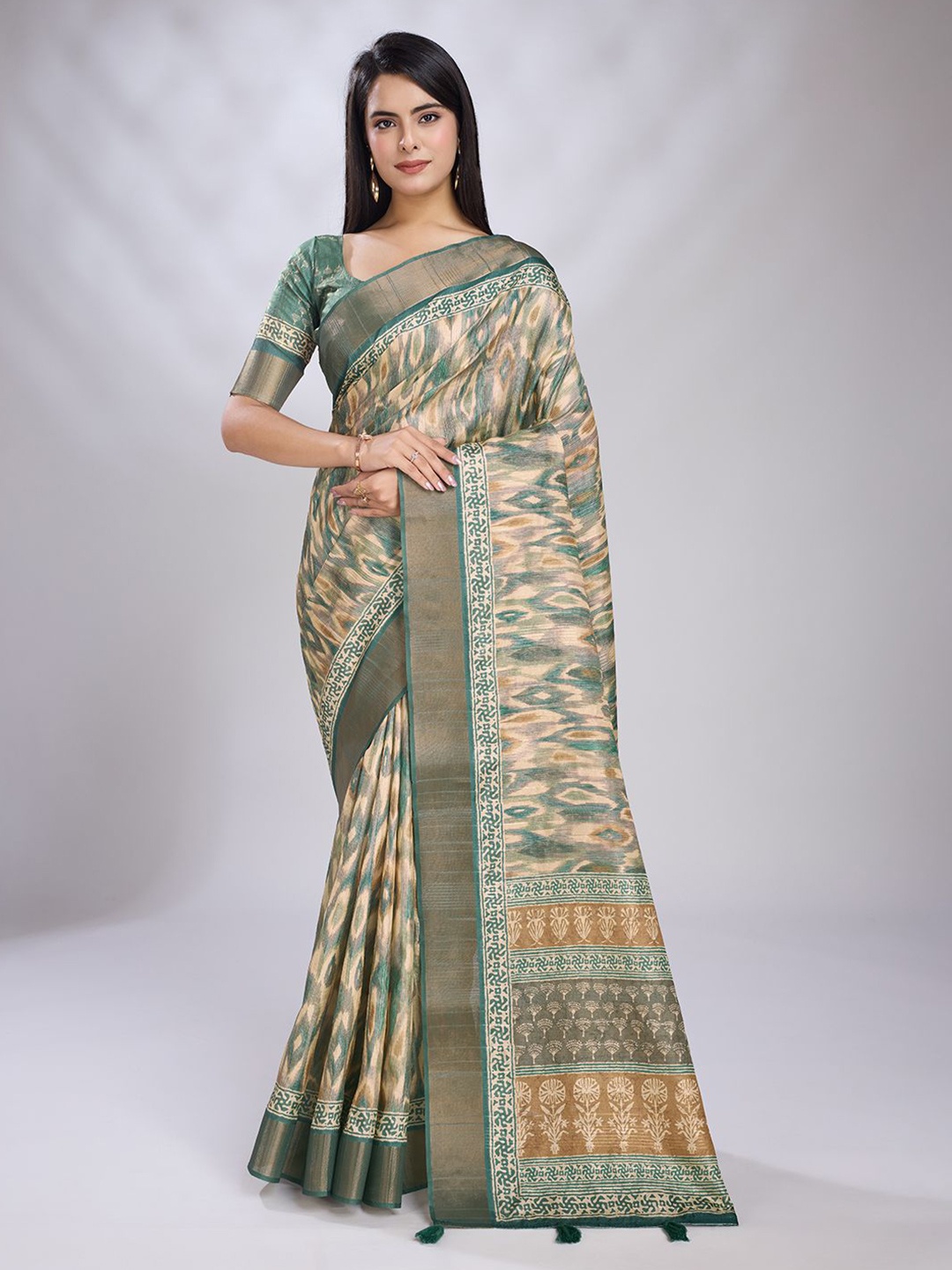 

KALINI Abstract Printed Saree With Blouse Piece, Beige