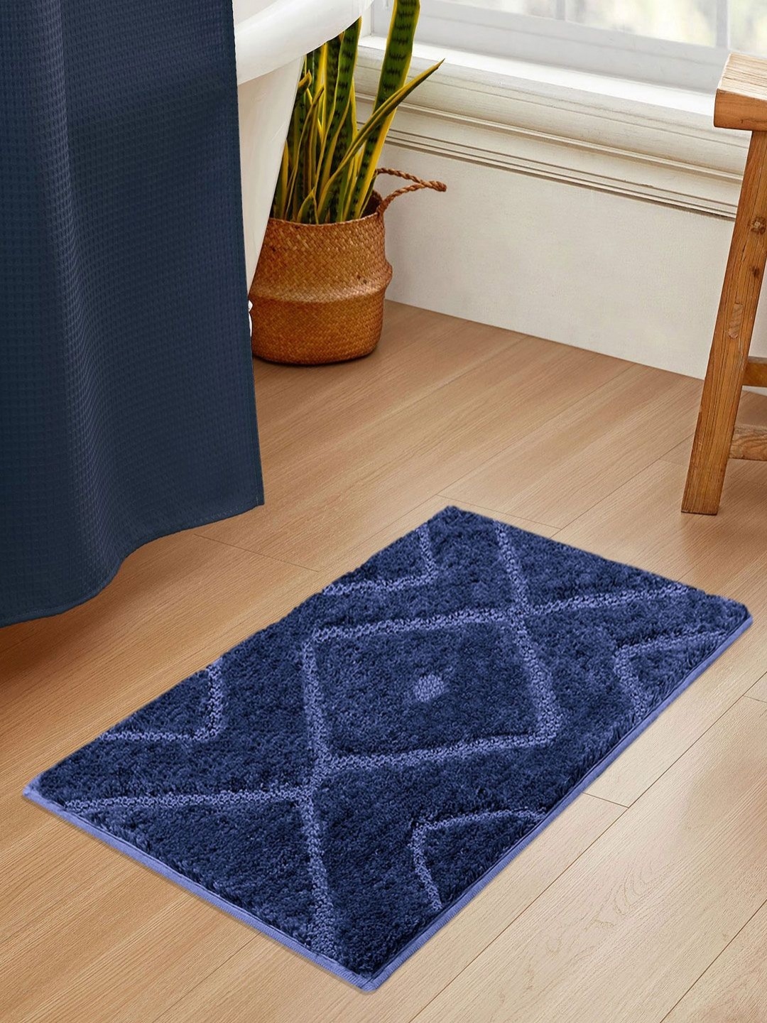 

LUXEHOME INTERNATIONAL Blue Microfibre Anti Skid Bath Rug