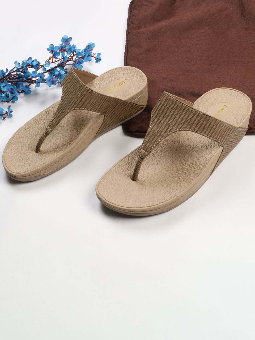 

Luxyfeel Women Open Toe T-Strap Flats, Beige