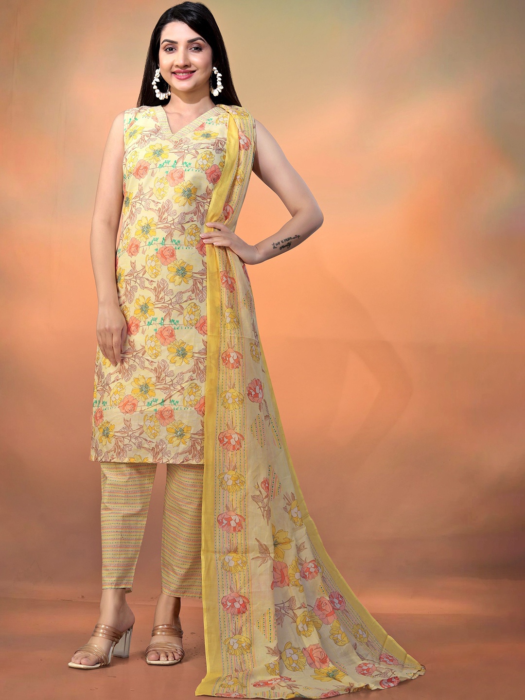 

VARNI FABRICS Floral Printed V-Neck Straight Kurta With Trousers & Dupatta, Yellow