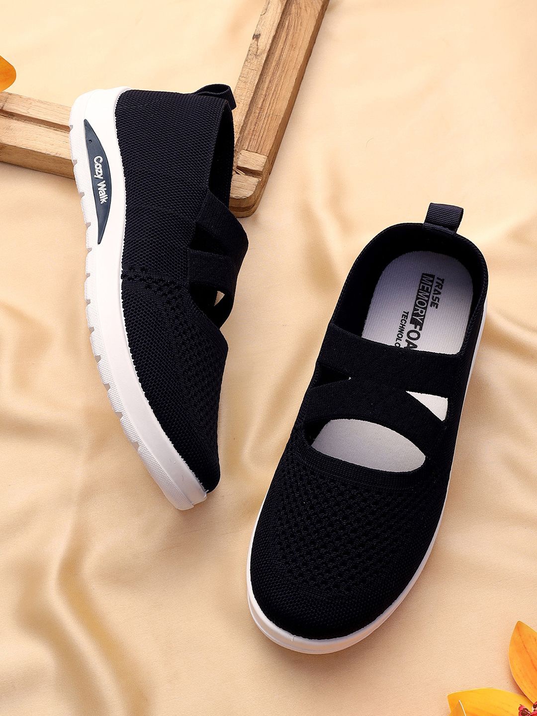 

TRASE Women Round Toe Slip On Ballerinas Flats, Navy blue