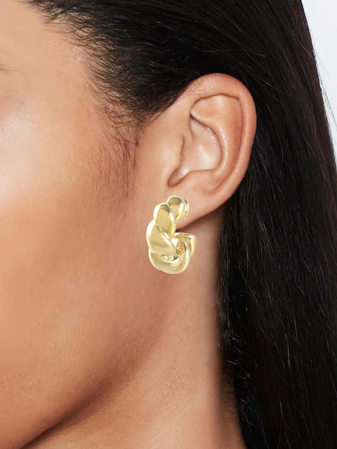 

MEMOIR Gold-Plated Contemporary Hoop Earrings