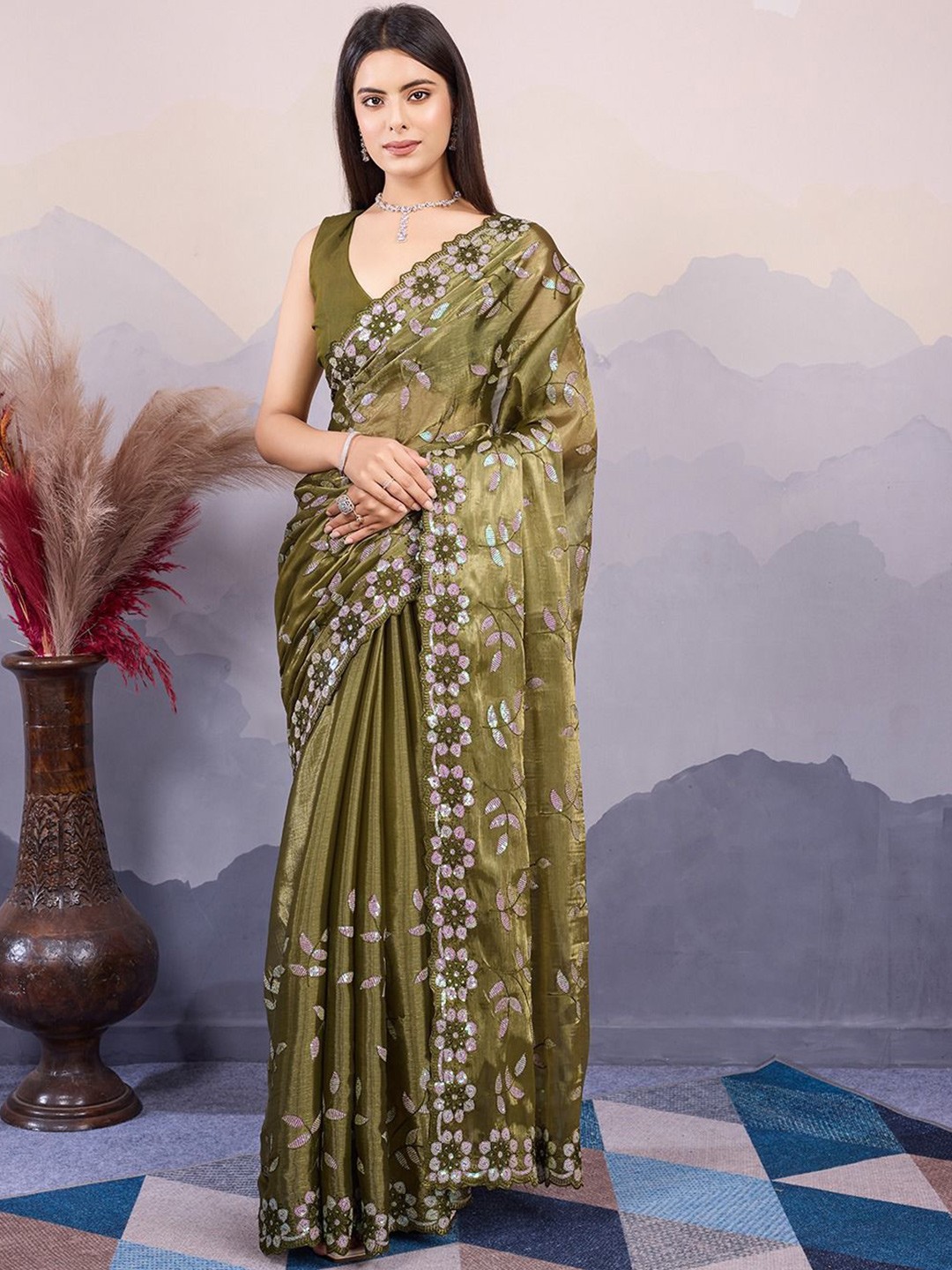 

VenderVilla Floral Embroidered Saree, Olive