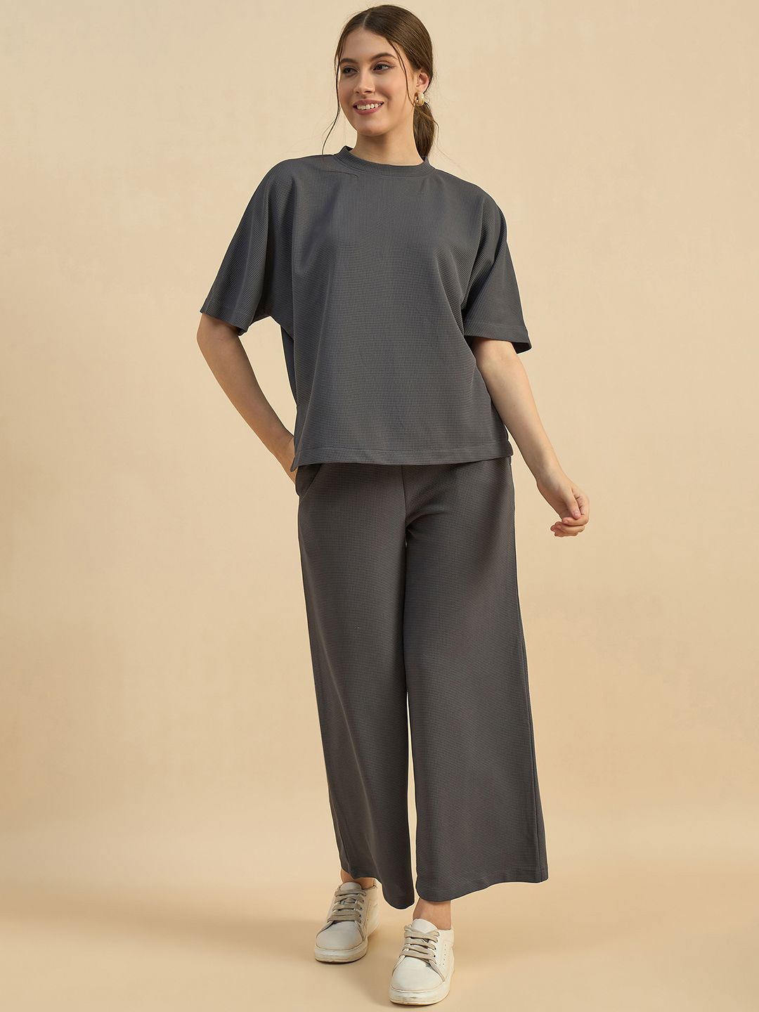 

DRAPE AND DAZZLE T-Shirt With Trouser Co-Ords, Grey